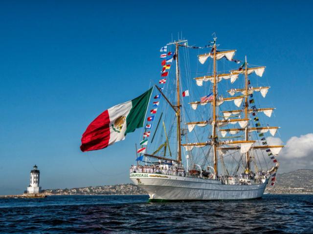 De Mexicaanse ‘Cuauhtemoc’ is in 2003 o.a. zeer geliefd bij de bezoekers en vooral bezoeksters!